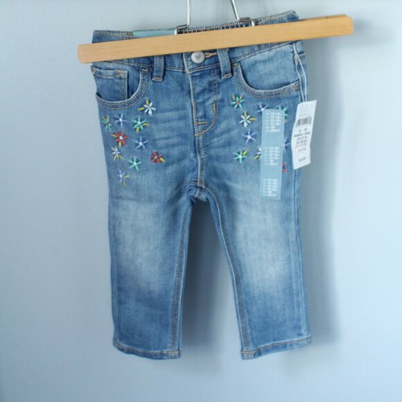 Gap  Size 12-18M  Embroidered Flowers Skinny Jeans - Picture 1 of 3